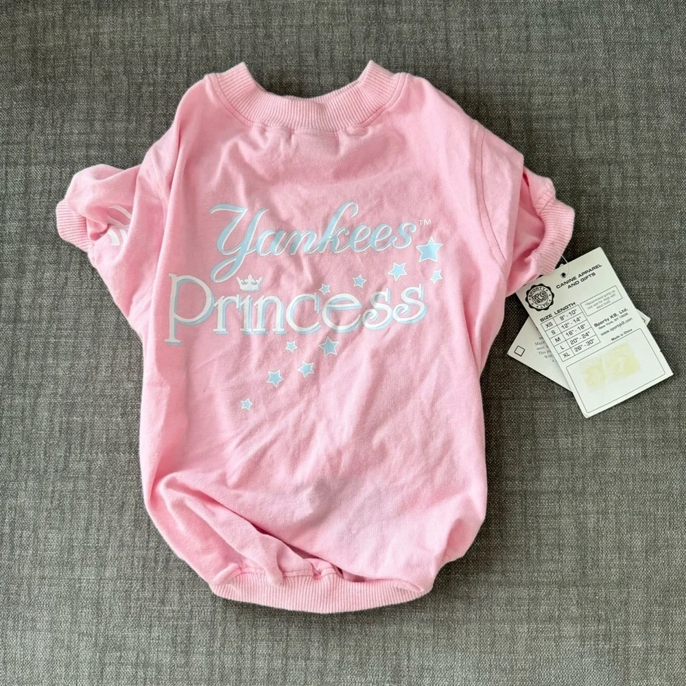 NWT Vintage MLB “Yankees Princess” dog shirt - Medium